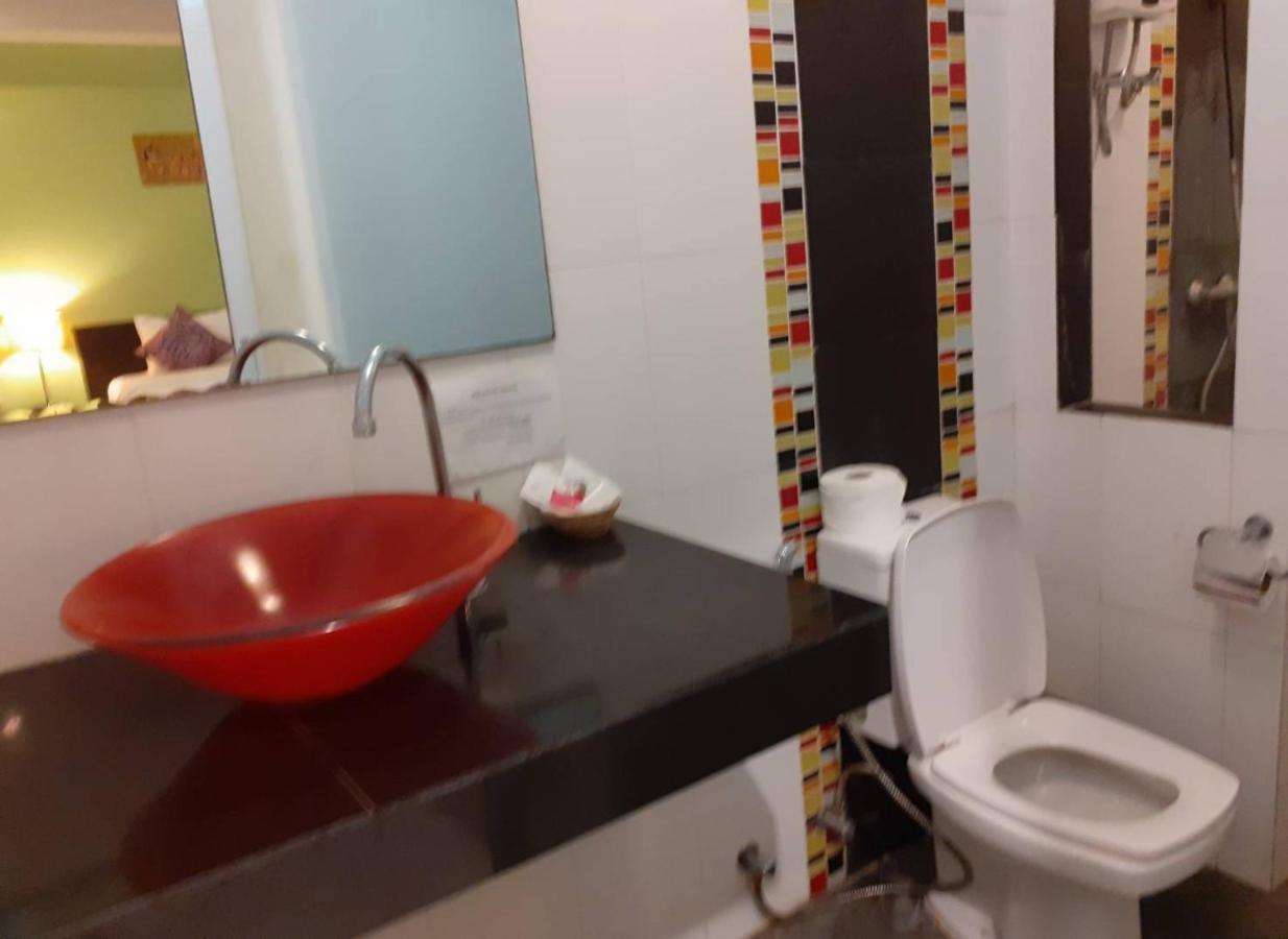 尼查住宅酒店 卡马拉海滩 外观 照片